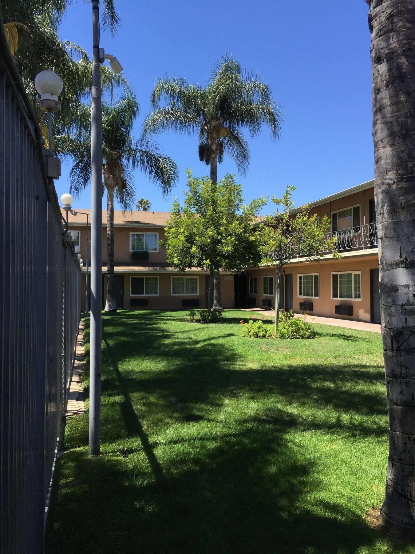 Hyland Motel Van Nuys Los Angeles Exterior photo